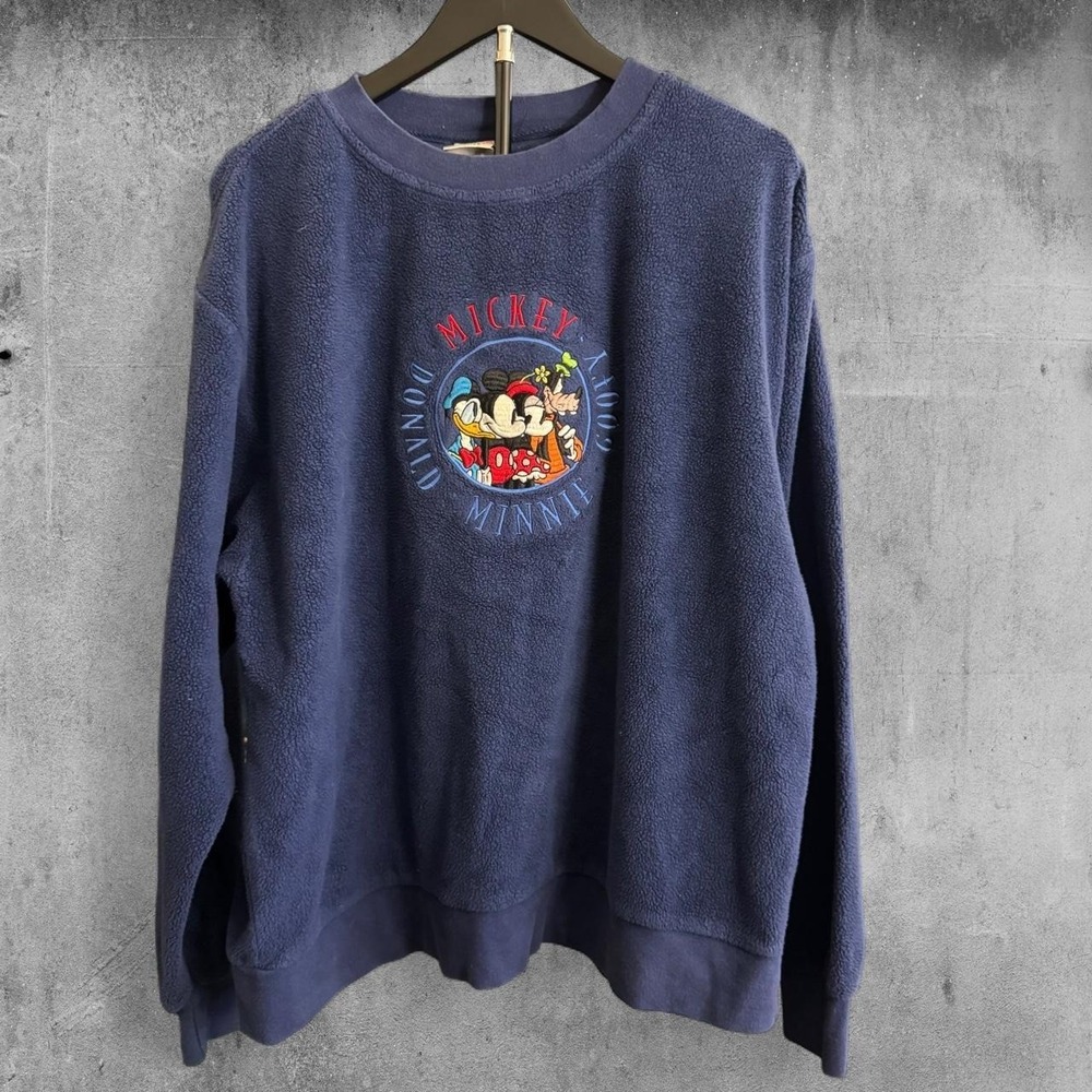Disney vintage Mickey Mouse crewneck sweatshirt  Mickey, Donald, Goofy & Minnie - Picture 2 of 7